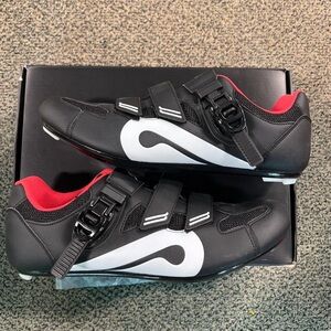 Brand new Peloton size 8 cycling shoes: sleek, breathable, secure BOA closure.